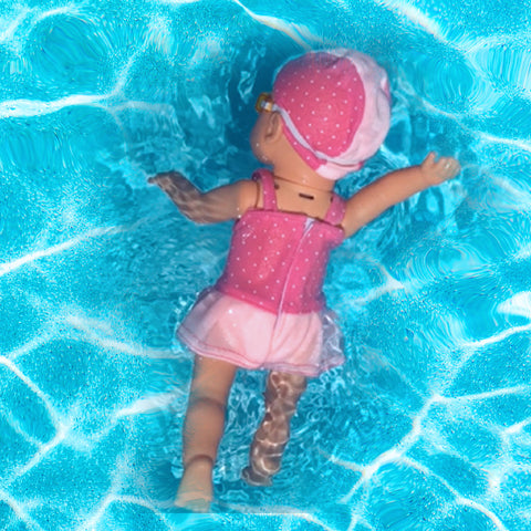 MUÑECA NADADORA
